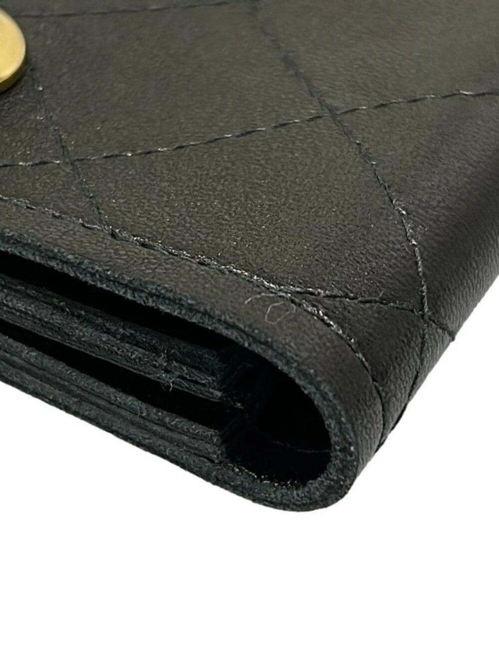CHANEL Matelasse - Black Leather Other Style Wallet Gold hardware - Picture 3 of 12